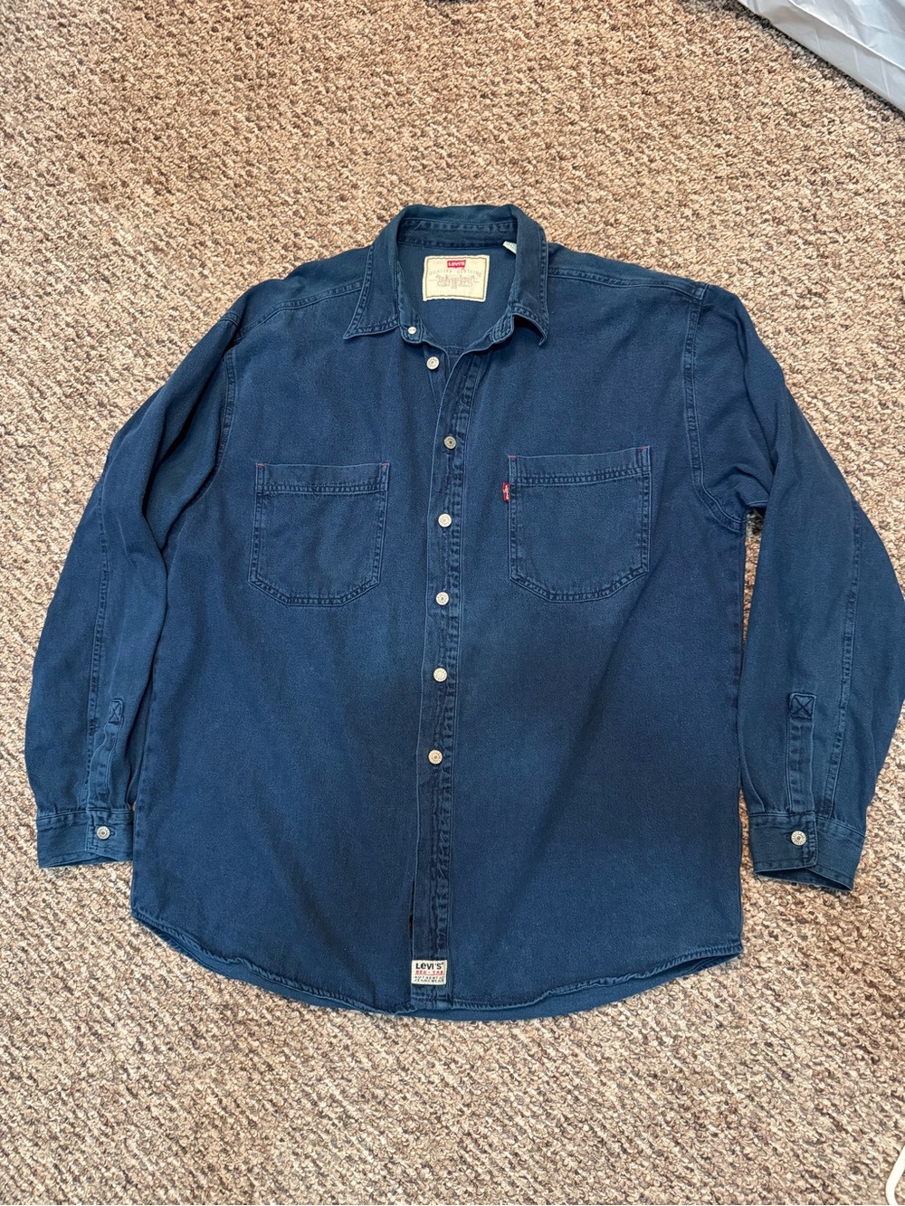 Vintage Men’s Levi's Deep Blue Denim Casual Button-Down Shirt Red Tab